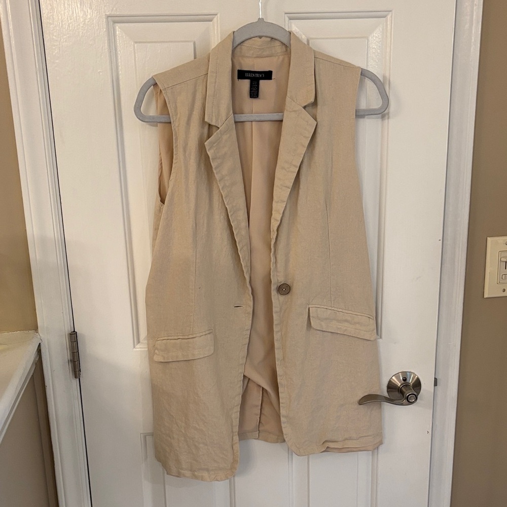 Ellen Tracy Sleeveless Long Blazer Vest in Beige